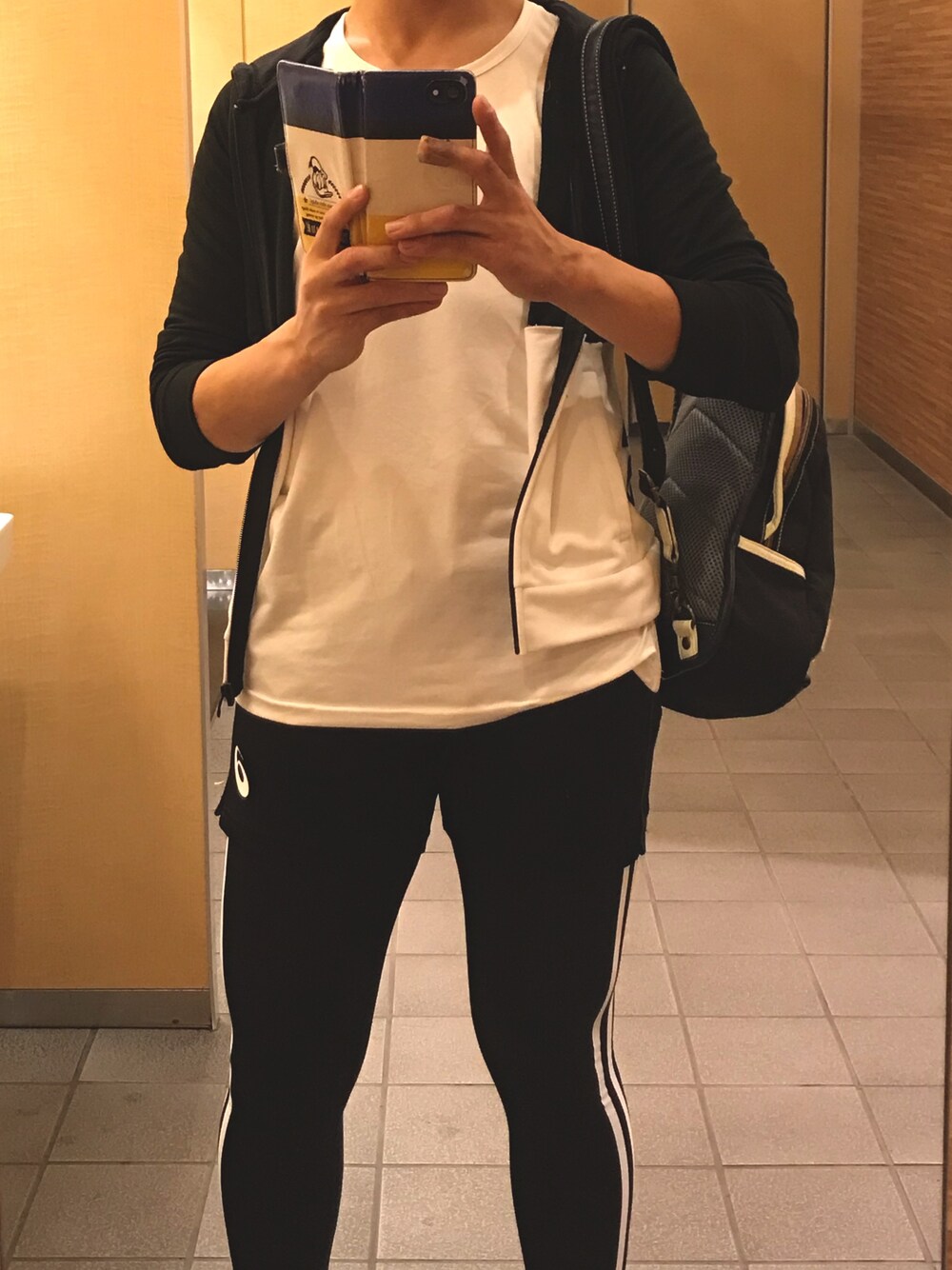 「adidasのアイテム（レギンス/スパッツ、ブラック系）」を使った、裕介さん（メンズ・158cm）の秋コーディネートの1枚目の写真