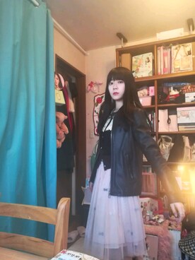 「部屋撮り」｜「アイテム（ライダースジャケット）」を使った、ミズキさん（レディース・161cm）の冬コーディネート