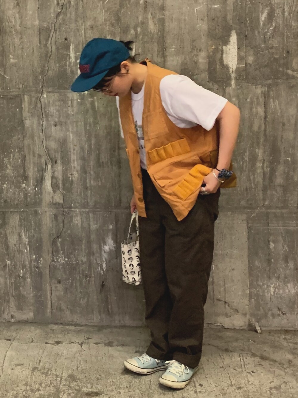 「古着、used、ハンティングジャケット、OBEY、Dickies、コンバース、おしゃれさんと繋がりたい」｜「OBEYのアイテム（キャップ、ブルー系）」を使った、naさん（レディース・156cm）の春コーディネートの1枚目の写真