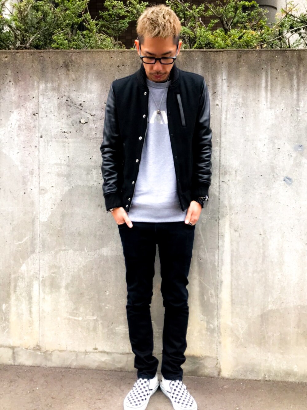 「冬、大人カジュアル、カジュアル、スニーカー、大人コーデ、シンプル、シンプルコーデ、VANS、ootd、冬コーデ」｜「VANSのVANS ヴァンズ VN-0EYEBWW	SLIP ON*	BLK/WHT CHK/WHT（スリッポン、ブラック系）」を使った、 K-taさん（メンズ・170cm）の冬コーディネートの1枚目の写真