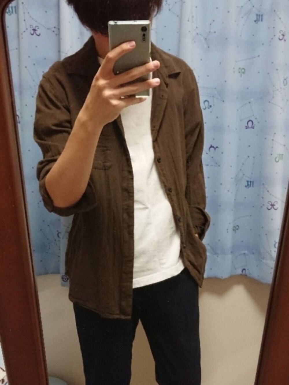 「UNIQLOのアイテム（Tシャツ/カットソー、ホワイト系）」を使った、ユニしまさん（メンズ・178cm）の夏コーディネートの1枚目の写真