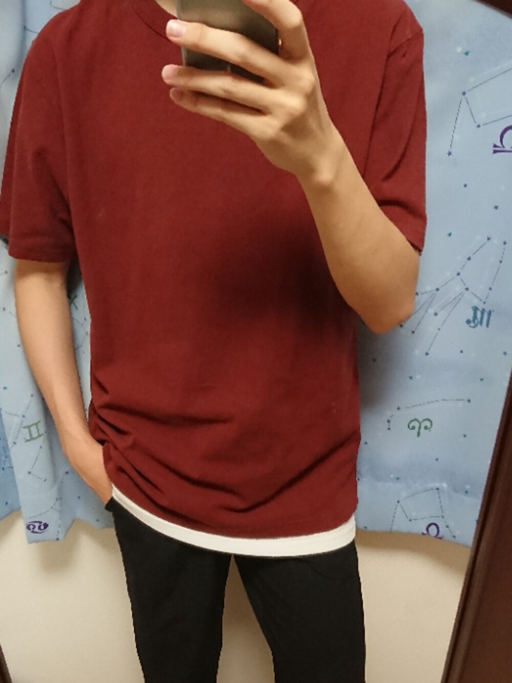 「UNIQLOのアイテム（Tシャツ/カットソー、ブラウン系）」を使った、ユニしまさん（メンズ・178cm）の夏コーディネートの1枚目の写真