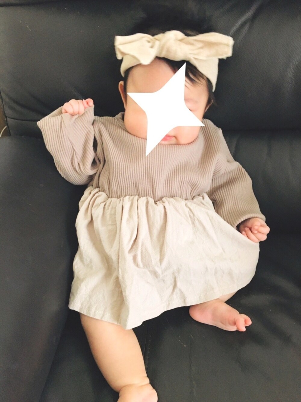 「赤ちゃん、生後3ヶ月、ベビーコーデ」｜「韓国ファッション #Kのアイテム（ワンピース、ベージュ系）」を使った、Ninaさん（キッズ・60cm）の秋コーディネートの1枚目の写真