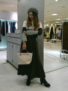 「CAST:（キャストコロン）のバルキーニットコンビワンピース（ワンピース、グリーン系）」を使った、reinaさん（レディース・155cm）の秋コーディネート
