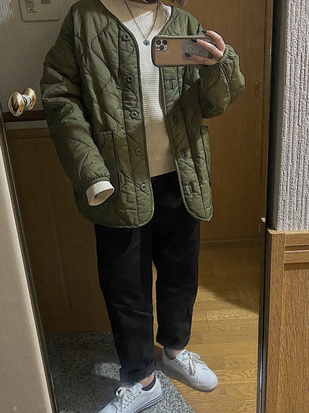 「年末WEAR感謝祭、キルティングジャケット、ワッフル、シェフパンツ、スニーカー、シルバーアクセサリー、JAM HOME MADE、w closet、nico and…、GU」｜「niko and...のミリタリーキルティングコート（その他アウター、グリーン系）」を使った、maaさん（レディース・153cm）の冬コーディネートの1枚目の写真