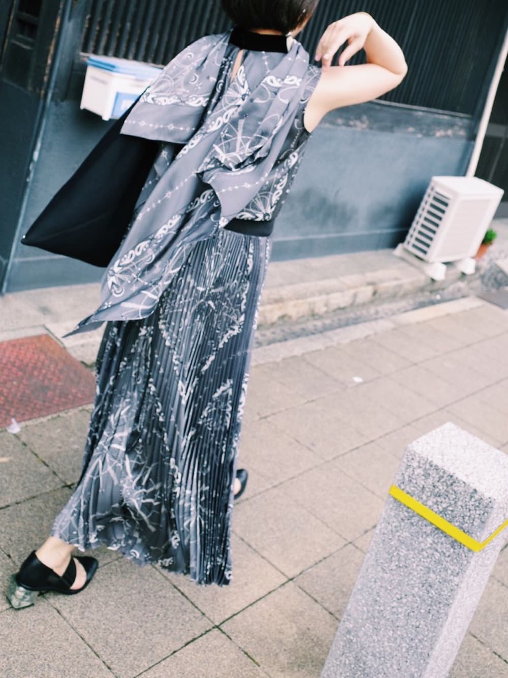 sacai サカイ ワンピース お洒落 可愛い 人気 レディース グレー Sacaiのワンピース（グレー系）を使った人気ファッション