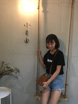 「NET（ネット）のアイテム（パンツ）」を使った、林芷さん（レディース・165cm）の秋コーディネート