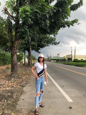 「CACO（カコ）のアイテム（パンツ）」を使った、林芷さん（レディース・165cm）の秋コーディネート