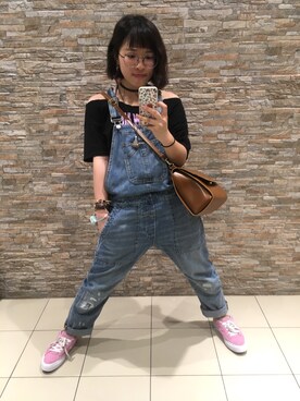 「アイテム（メッセンジャーバッグ）」を使った、ミニニさん（レディース・153cm・10代）の春コーディネート