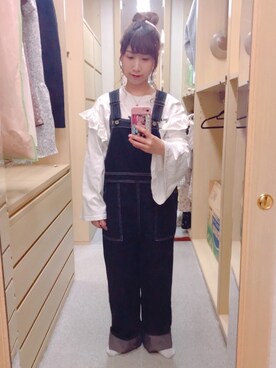 「kutir（クティール）のアイテム（オールインワン・サロペット）」を使った、KURA さん（レディース・150cm）の秋コーディネート