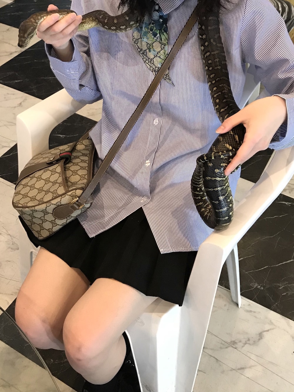 「GUCCI」｜「GUCCIのアイテム（バンダナ/スカーフ、ブルー系）」を使った、ajitukehakoiさん（レディース・163cm）の夏コーディネートの1枚目の写真