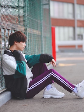 「FILA（フィラ）のアイテム（スニーカー）」を使った、むさし君さん（メンズ・178cm）の秋コーディネート