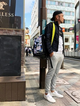 「MSGM（エムエスジーエム）のアイテム（バッグ）」を使った、neonさん（メンズ・177cm）の秋コーディネート