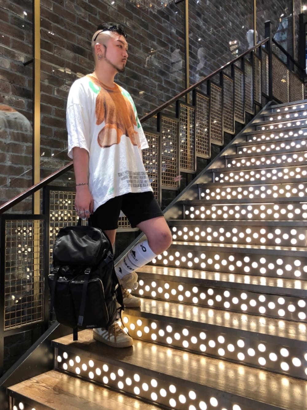 「summer、LOVELESS、個性派、adidas Originals by JEREMY SCOTT、夏コーデ、foot the coacher、ラブレス、doublet」｜「doubletの【doublet】5LAYERED SOCKS 19AW37SC07（ソックス/靴下、ホワイト系）」を使った、neonさん（メンズ・177cm）の夏コーディネートの1枚目の写真