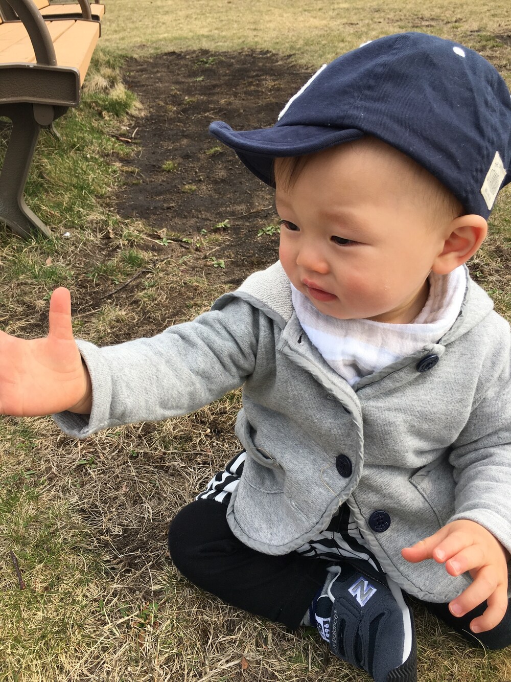 「キッズファッション、おとこのこ、男の子コーデ、公園スタイル」｜「petit mainのアイテム（キャップ、ブルー系）」を使った、a_o413a_oさん（キッズ・70cm）の夏コーディネートの1枚目の写真