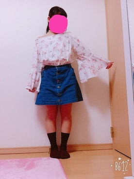 「古着✨のアイテム（デニムスカート、ブルー系）」を使った、-W-さん（レディース・150cm）の春コーディネート