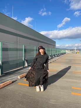 「チャコール」｜「アイテム（ハット）」を使った、髙田樹音さん（レディース・148cm）の冬コーディネート