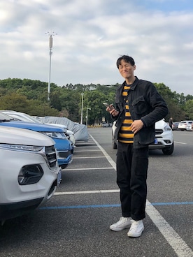「アイテム（その他シューズ、ホワイト系）」を使った、煒堉是尾魚さん（メンズ・178cm）の冬コーディネート