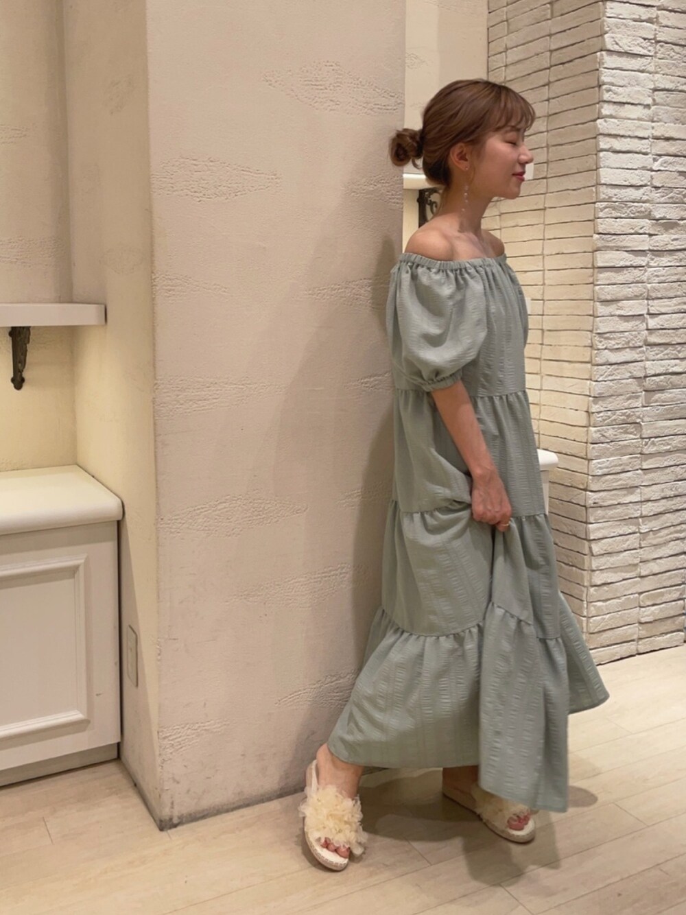 「RANDA、ランダ(RANDA)、フラワー、サンダル、ティアードワンピース、ワンピース、低身長、初夏コーデ、夏コーデ、これが私をアゲる服」｜「RANDAのアシンメトリーワイヤーピアス（ピアス（両耳用）、その他）」を使った、ᴷᵁᴹᴵᴷᴼ ᴼᴺᴼさん（レディース・154cm）の夏コーディネートの1枚目の写真