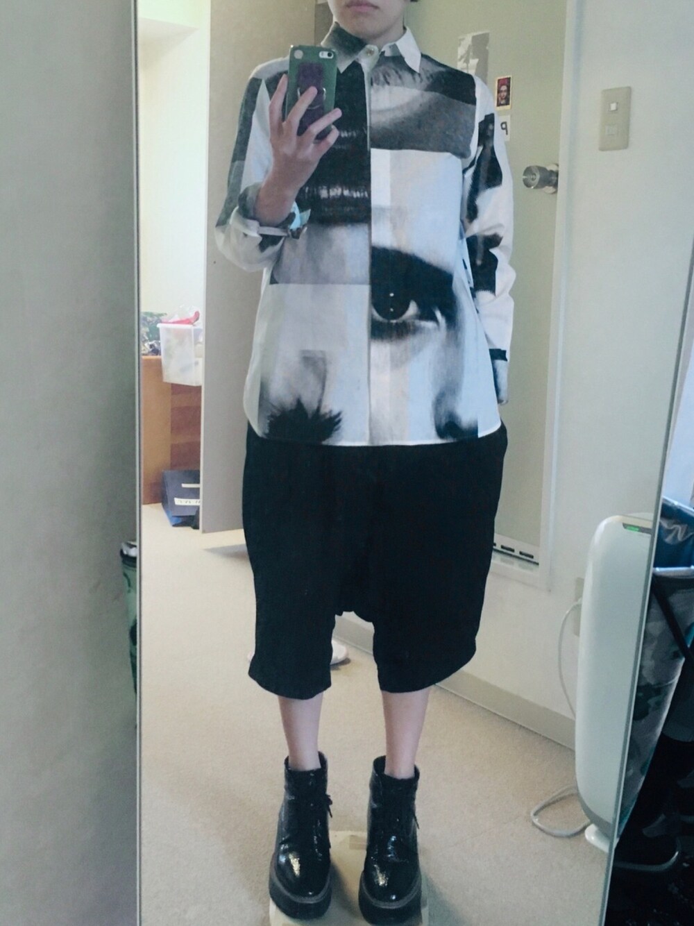 「Paul Smith、サルエルパンツ、yohjiyamamoto、schlusselbein」｜「Paul Smithのアイテム（シャツ/ブラウス、ホワイト系）」を使った、.^.さん（レディース・155cm）の秋コーディネートの1枚目の写真
