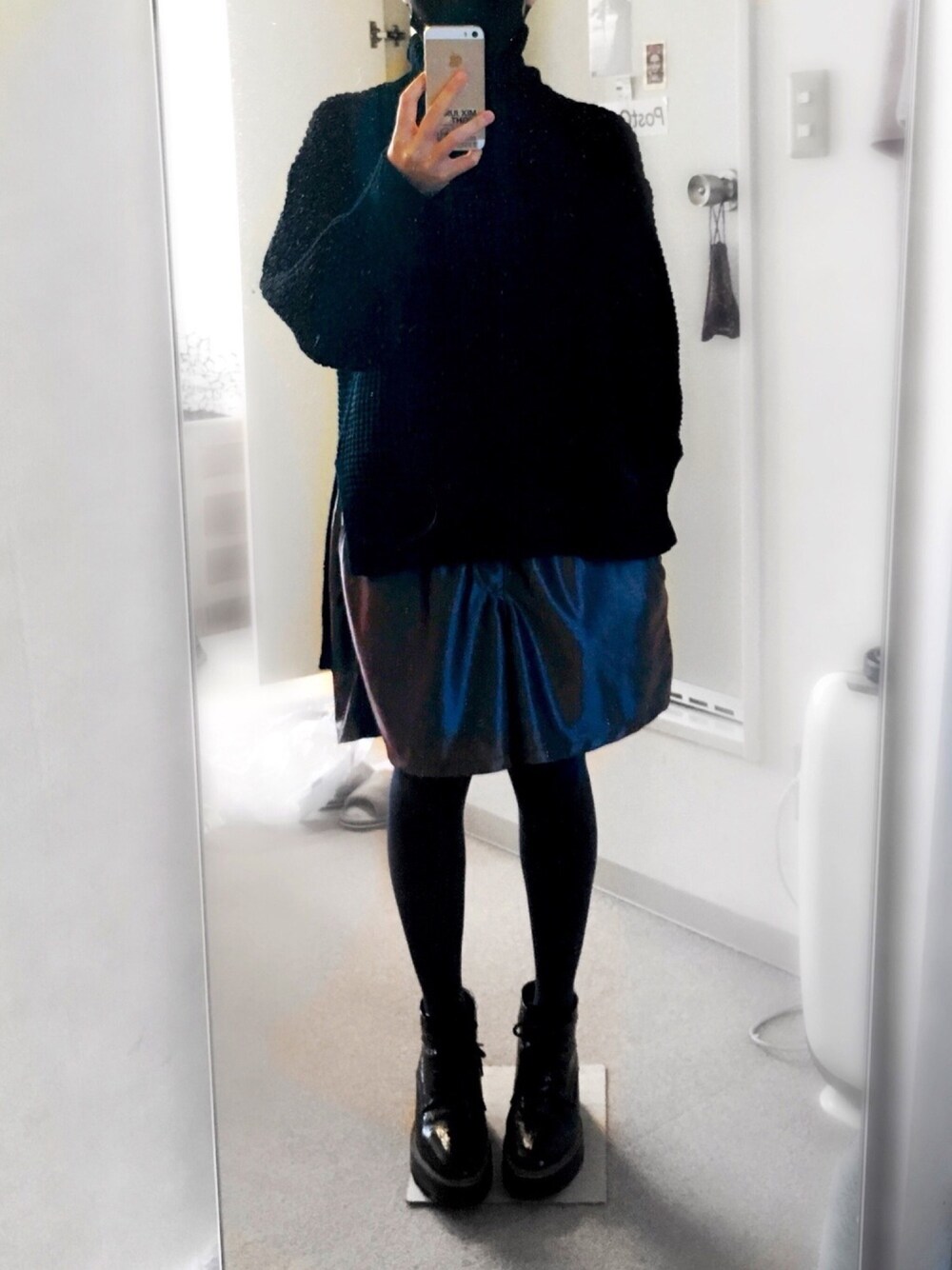 「NOISE MAKERの機能素材 膝上ショートパンツ（その他パンツ、グレー系）」を使った、.^.さん（レディース・155cm）の秋コーディネートの1枚目の写真
