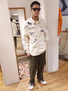 「AVIREX（アヴィレックス）のハンドクラフト デニムシャツ/HAND CRAFT DENIM SHIRT/TYPE BLUE/タイプブルー（シャツ/ブラウス、ベージュ系）」を使った、りる ぽんぷさん（メンズ・170cm）の春コーディネート