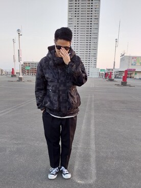 「AVIREX（アヴィレックス）の【PDW】ベンチレーション システム コンバットパーカー/VENTIRATION SYSTEM COMBAT PARKA（ブルゾン、ブラック系）」を使った、りる ぽんぷさん（メンズ・170cm）の春コーディネート