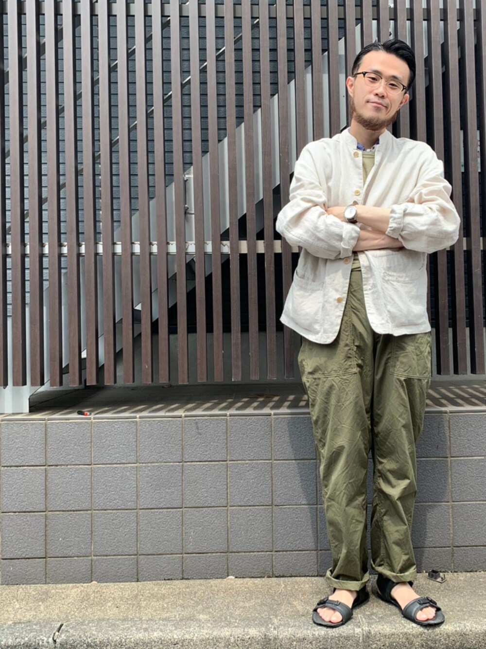 「45R、45rpm、めがね、春夏コーデ、ファッションの力を信じよう、メガネ男子、大人カジュアル、ベイカーパンツ」｜「JINSの【FREAK'S STORE×JINS -Combination Airframe MEN-】（メガネ、ブラウン系）」を使った、うえすさん（メンズ・172cm）の夏コーディネートの1枚目の写真