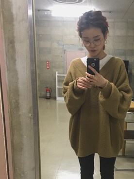 「JEANASIS（ジーナシス）のDENIMシルキースキニーパンツ/715842 （デニムパンツ）」を使った、柴さん（レディース・155cm）の秋コーディネート