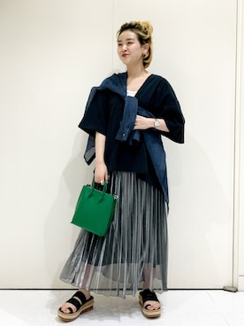 「JEANASIS（ジーナシス）のシアーシャイニープリーツスカート/876109（スカート）」を使った、柴さん（レディース・155cm・20代）の夏コーディネート