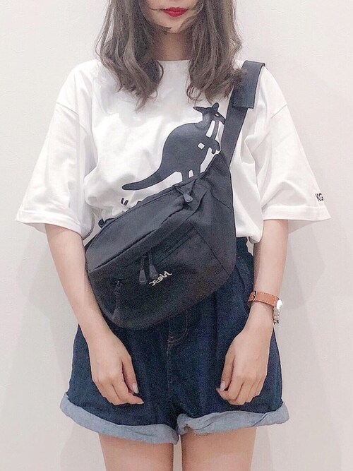白Tシャツ 夏コーデ