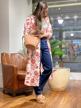 「フラワープリント」｜「アイテム（タンクトップ）」を使った、BANANAREPUBLICさん（レディース・165cm）の春コーディネート