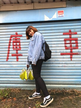 「VANS（バンズ）のアイテム（スニーカー、ブラック系）」を使った、Joanneさん（レディース・165cm）の冬コーディネート