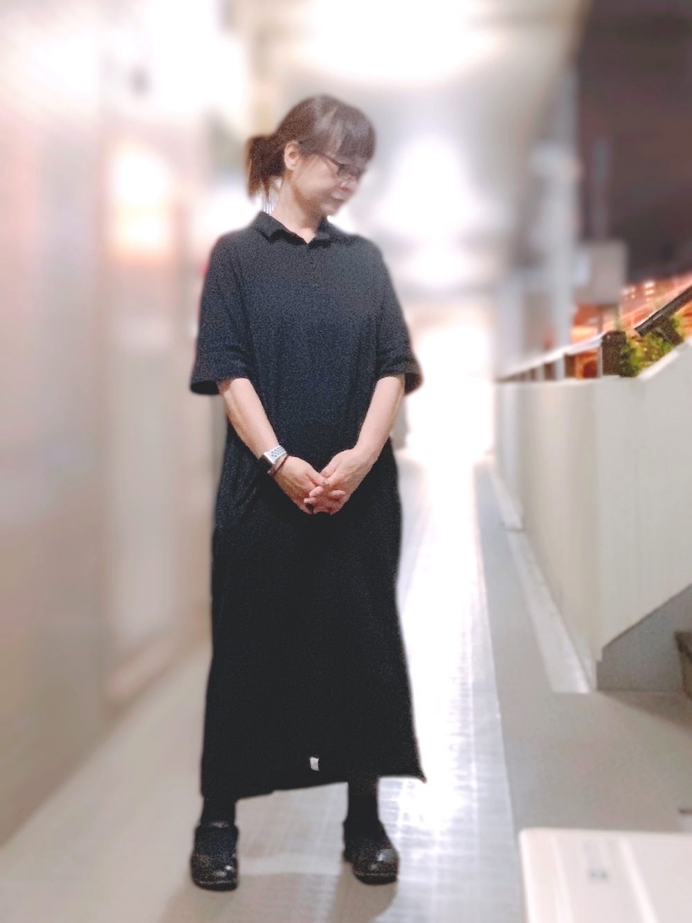 「楽チンコーデ、kazumi、kazumi respect、kazumiちゃん大好き、kazumiちゃんになりたい、50代カジュアル、50代コーデ、50代ファッション、ワンピース大好き、だぼっとゆるっと。」｜「Sunny cloudsのサニークラウズ　気さくなポロワンピース〈レディース〉（ワンピース、ブラック系）」を使った、miyuさん（レディース・158cm）の夏コーディネートの1枚目の写真