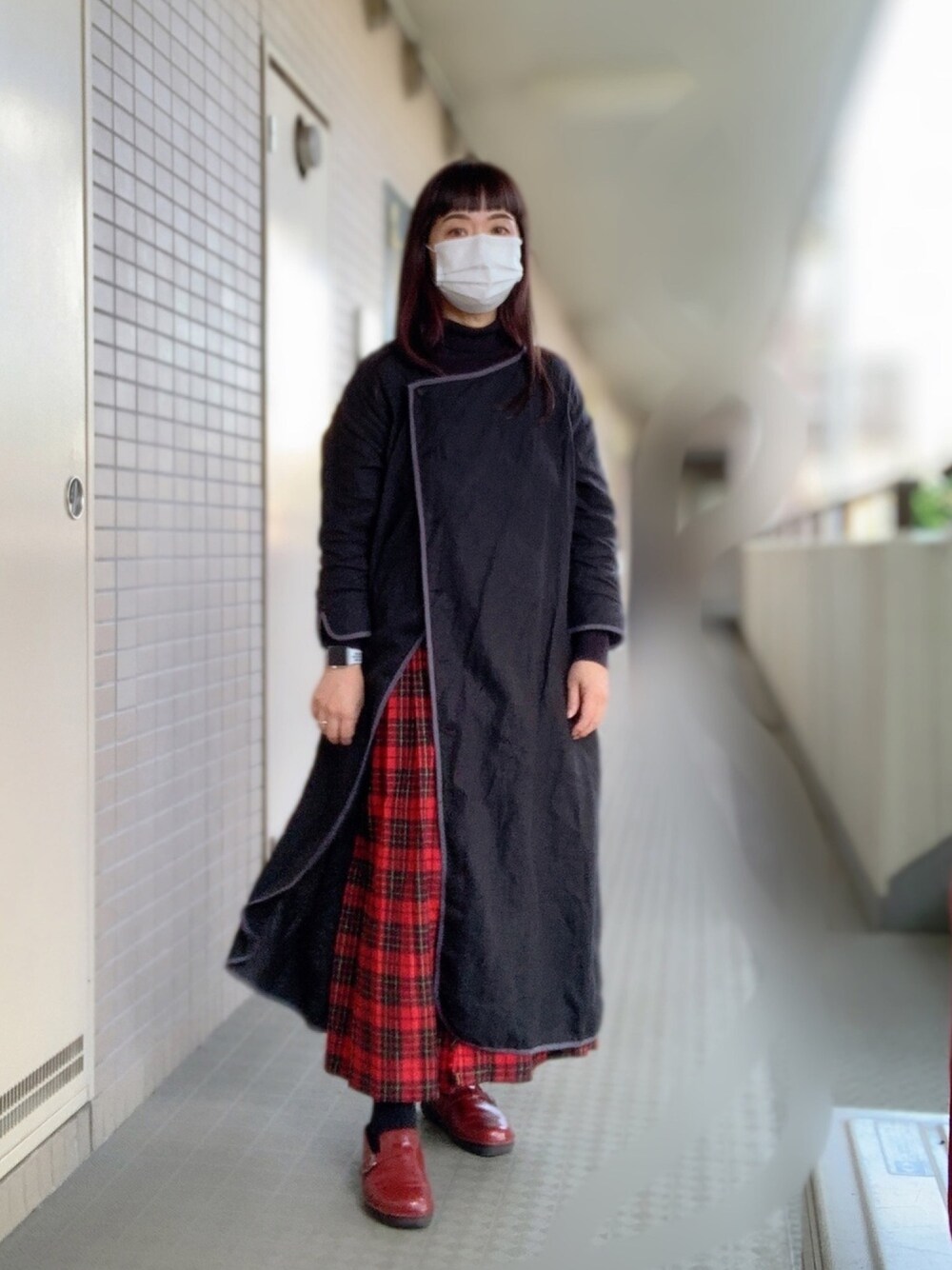 「秋コーデ、kazumi、kazumi respect、kazumiちゃん大好き、kazumiちゃんになりたい、kazumiさん、50代カジュアル、50代コーデ、50代ファッション、ロングワンピース」｜「&yarnのアイテム（ワンピース、ブラック系）」を使った、miyuさん（レディース・158cm）の秋コーディネートの1枚目の写真