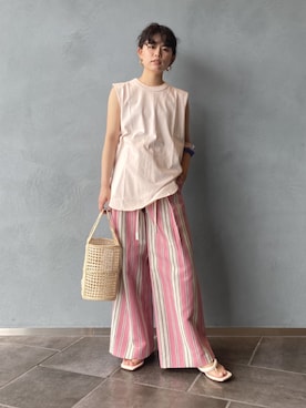 「アイテム（バングル/リストバンド、パープル系）」を使った、おおさわさん（レディース・156cm）の春コーディネート