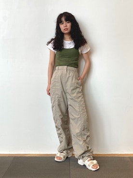 「BIOTOP（ビオトープ）のアイテム（トップス）」を使った、おおさわさん（レディース・156cm）の春コーディネート