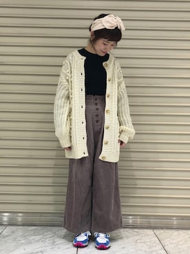 「w closet（ダブルクローゼット）のアイテム（その他パンツ、ブラウン系）」を使った、Risako Nakaさん（レディース・160cm）の秋コーディネート