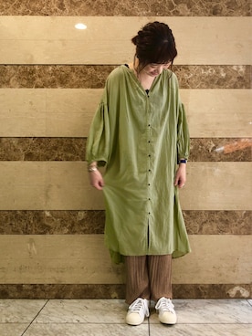 「w closet（ダブルクローゼット）のアイテム（ワンピース、グリーン系）」を使った、Risako Nakaさん（レディース・160cm）の夏コーディネート