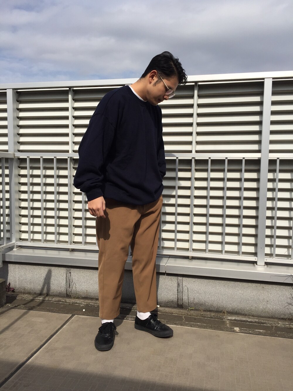 「Steven Alan、VANS、sneakers、春コーデ、はるコーデ、オーバーサイズ、TOKYO」｜「Steven Alanのアイテム（その他パンツ、ブラウン系）」を使った、Kohei Eguchiさん（メンズ・175cm）の冬コーディネートの1枚目の写真