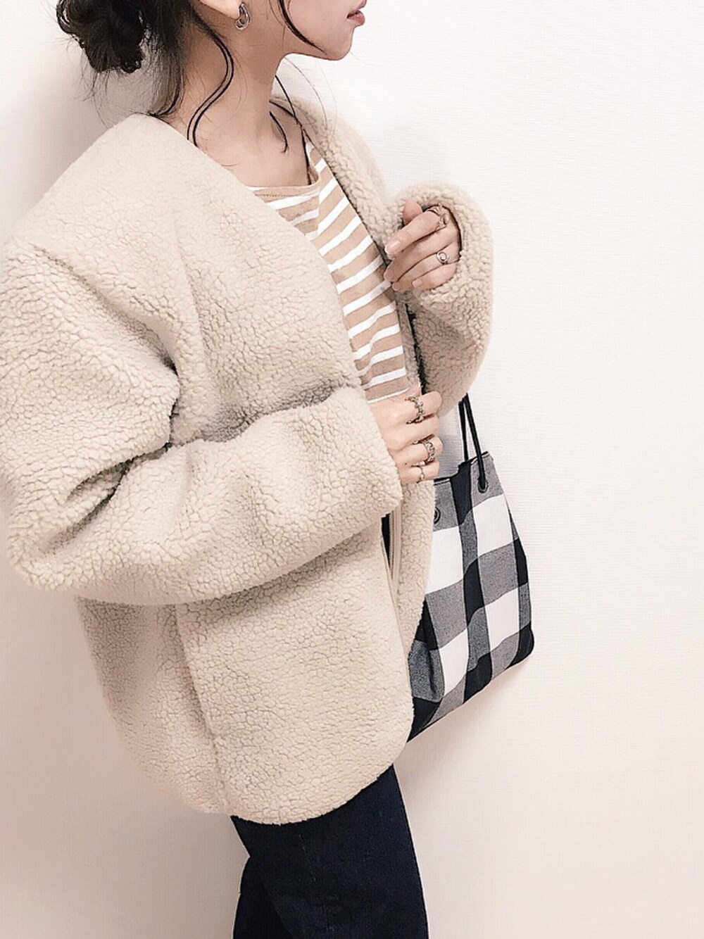 「フリースカーディガン、ゆるコーデ、休日スタイル、シンプル、おしゃれさんと繋がりたい、低身長、ラフ、デニム、オトナカジュアル、GU」｜「UNIQLOのアイテム（カーディガン/ボレロ、ベージュ系）」を使った、apricotnaoさん（レディース・157cm）の秋コーディネートの1枚目の写真