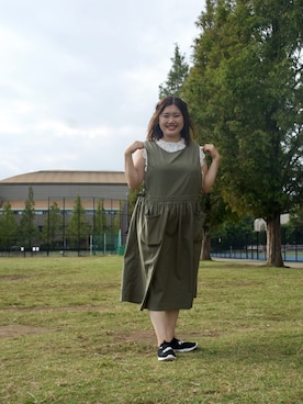 「エプロンワンピース」｜「アイテム（オールインワン・サロペット）」を使った、Kazuminさん（レディース・161cm）の秋コーディネート