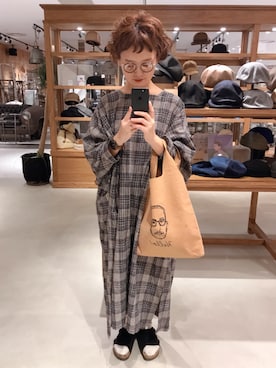 「ショッピング」｜「アイテム（アナログ腕時計）」を使った、よちさん（レディース・157cm）の秋コーディネート