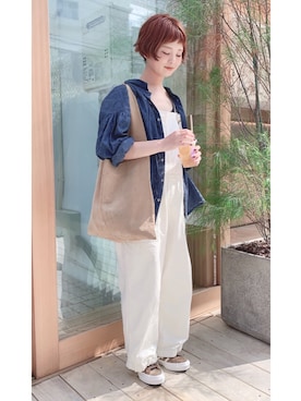 「CUBE SUGAR（キューブシュガー）のアイテム（オールインワン・サロペット）」を使った、よちさん（レディース・157cm）の秋コーディネート