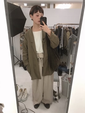 「タイパンツ」｜「アイテム（ジャケット/アウター）」を使った、よちさん（レディース・157cm）の秋コーディネート