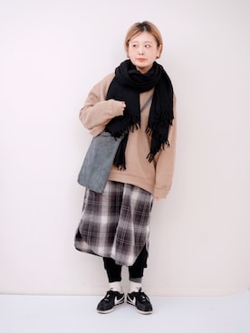 「BEAMS BOY（ビームスボーイ）のアイテム（シャツワンピース）」を使った、よちさん（レディース・157cm）の冬コーディネート