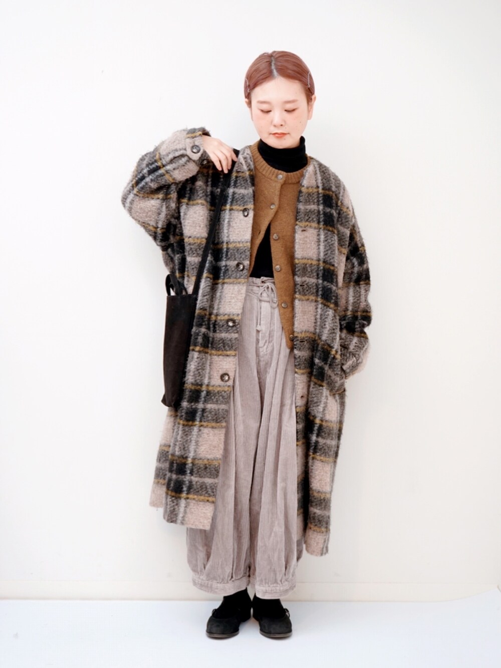 BEAMS BOY / スライバー タータンチェック ノーカラー コートを使った
