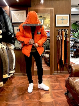 「AVIREX（アヴィレックス）のアイテム（ダウンジャケット/コート）」を使った、しんちゃんさん（メンズ・181cm）の秋コーディネート