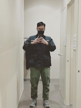 「Mania（マニア）のアイテム」を使った、Andrew Hoさん（メンズ・175cm）の春コーディネート