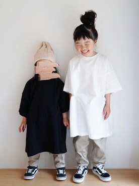 「部屋撮り」｜「アイテム（ニットキャップ/ビーニー）」を使った、haa__fuuさん（キッズ・110cm）の春コーディネート